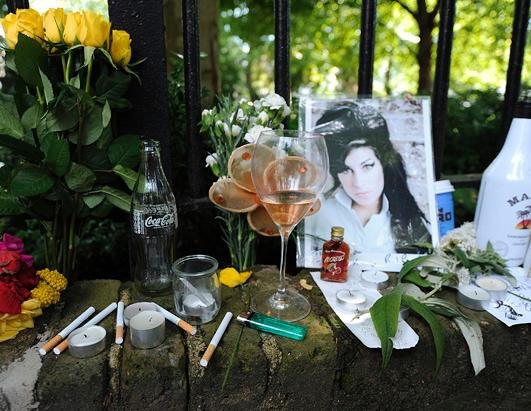 Amy Winehouse Autopsy 'Inconclusive,' Toxicology Reports to Take 3-4 Weeks