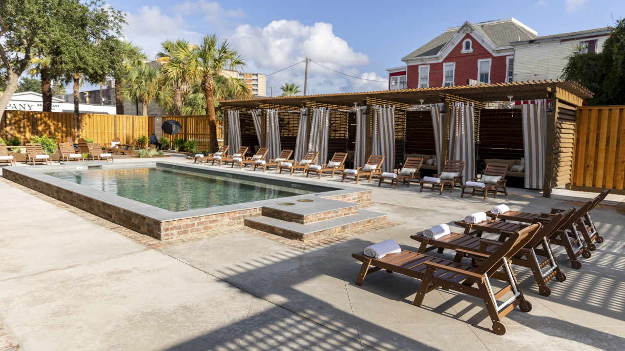 Watch Restoring Galveston The Inn Season Episode Making A Splash