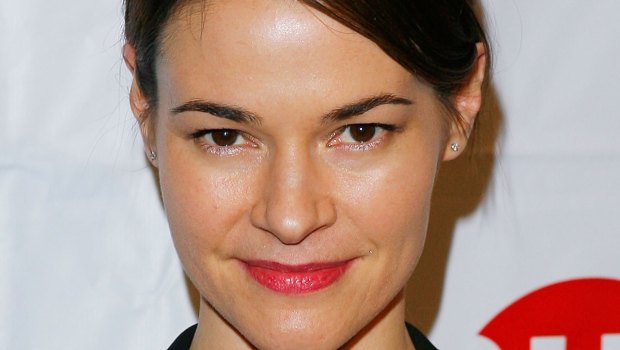 'The L Word' Star Leisha Hailey Kicked Off Southwest Plane for Kissing Girlfriend