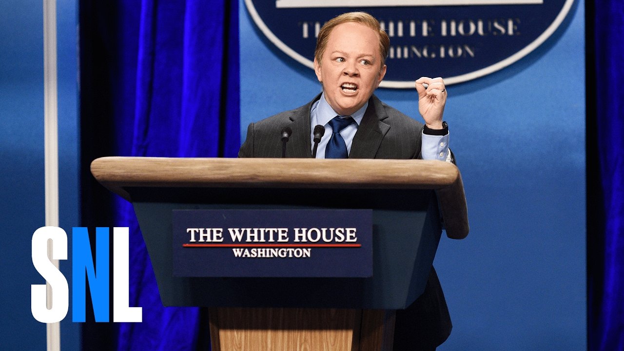 Melissa McCarthy Takes a Spin as Sean Spicer