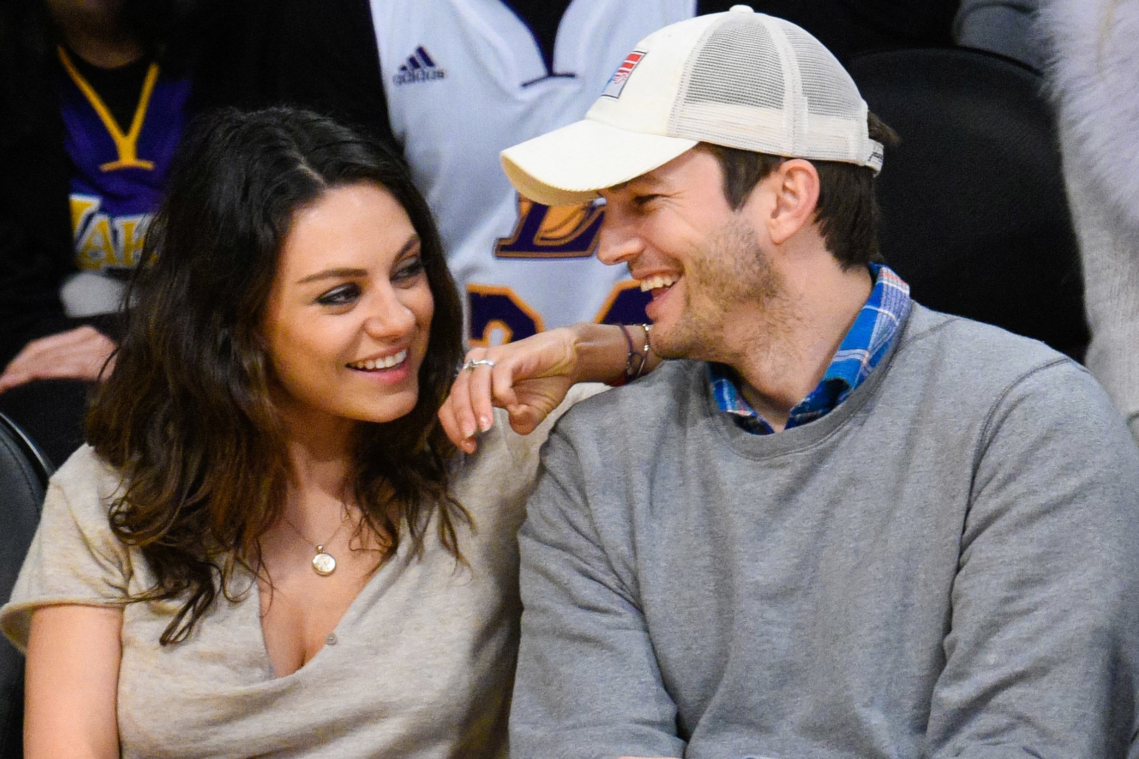 Mila Kunis and Ashton Kutcher Marry In Secret Ceremony