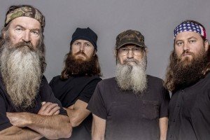 A&E Lifts Robertson's 'Duck Dynasty' Suspension