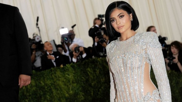 Fans Don't Like Kylie Jenner's Pricey Makeup Brushes