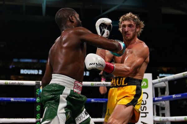 Logan Paul Doesn't Lose Issue-Plagued Pay-per-View Fight with Floyd Mayweather