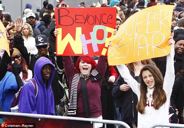 Record Breaking Auditions for 'X Factor': Check out this CROWD! (VIDEO)
