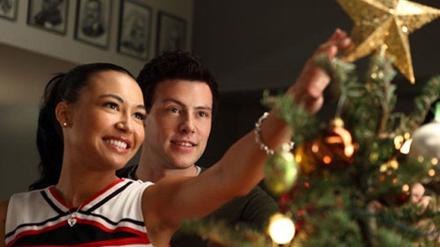 'Glee': Watch Naya Rivera's Sexy 'Santa Baby' Deleted Scene