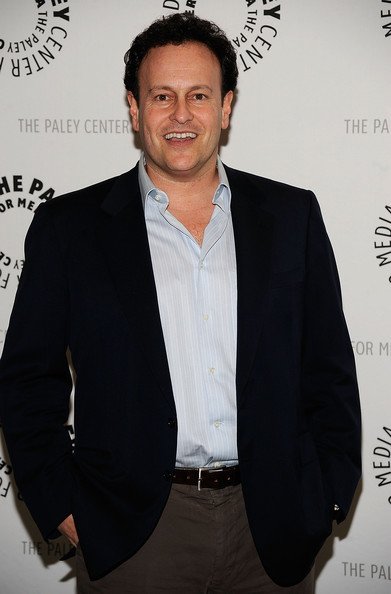 Mitch Hurwitz's Guide to Getting Your Sitcom Cancelled