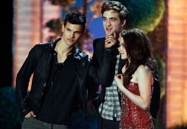 'Twilight' Cleans House at the MTV Movie Awards (See All the Winners)