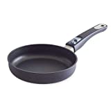 PAMPERED CHEF New model. #2729 NONSTICK 8" FRY PAN - NEW JUST OUT MARCH 2018