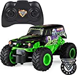 Monster Jam, Official Grave Digger Remote Control Monster Truck, 1:24 Scale, 2.4 GHz, for Ages 4 and Up