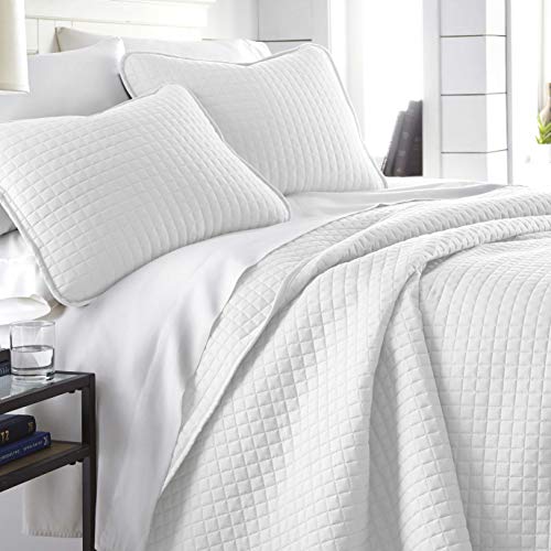 Southshore Fine Living, Inc. Quality Soft, Wrinkle & Fade Resistant Bedding Set, Oversized Quilt Cover Set with 1 Quilt Set and 2 Sham, 3 Pc, Bright White, King/California King