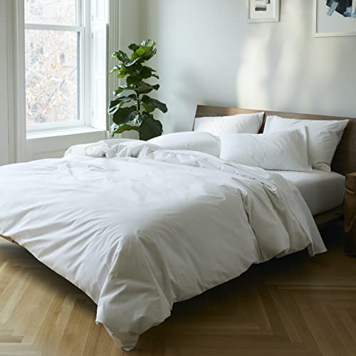 Brooklinen Bed Linen Set, Luxury Sateen Core Sheet Set, in White, 4 Piece Set - Fitted Sheet, Flat Sheet, 2 Pillowcases, Queen Size