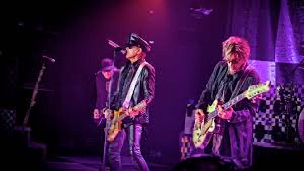 Cheap Trick - Front Row Center