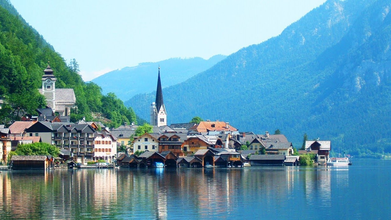 Footloose in Austria - Hallstatt and Salzburg