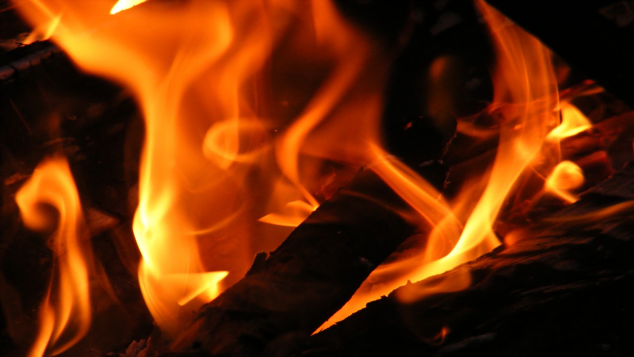 Campfire - The Best Close-up