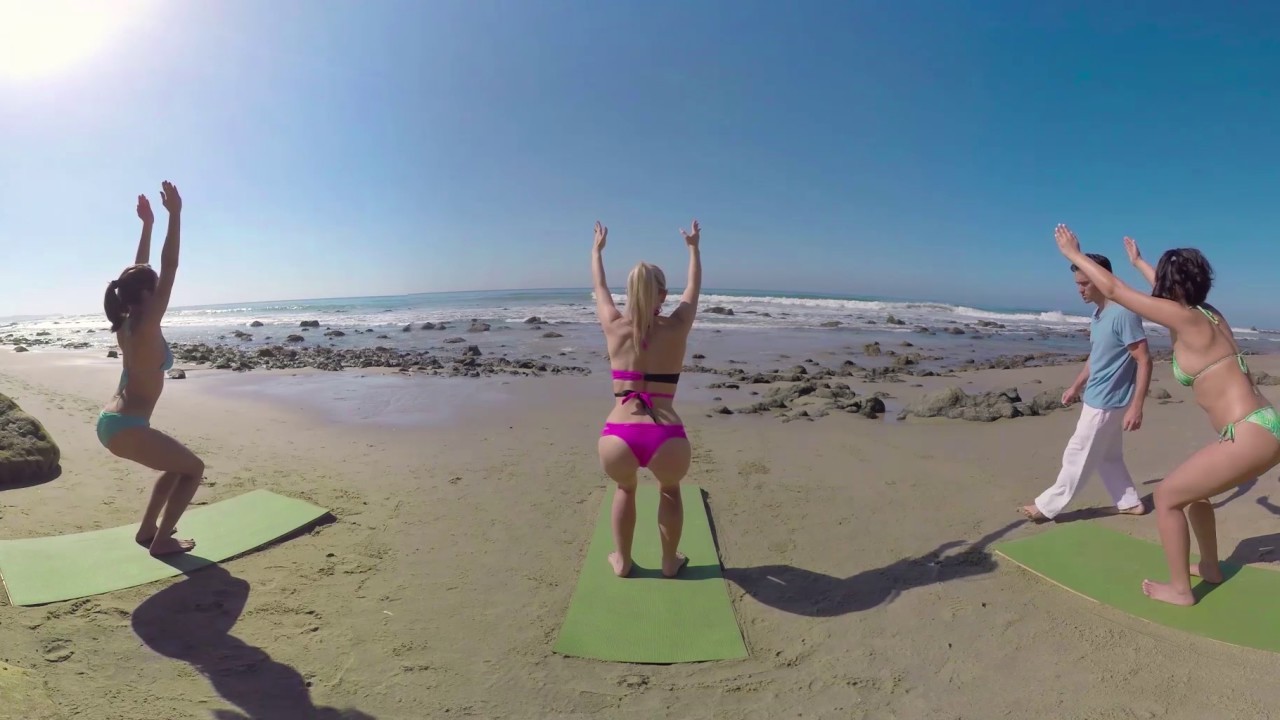 VR Bikini Yoga - Malibu