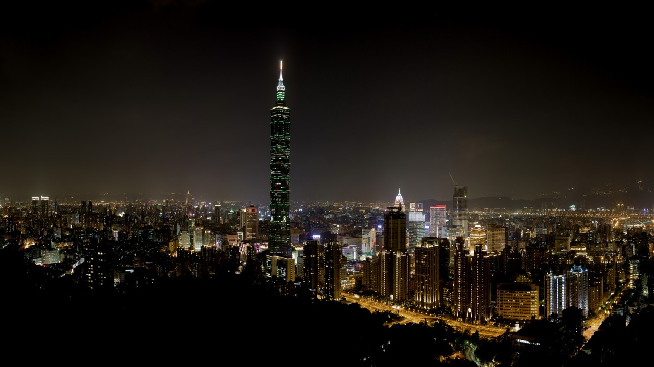 Globe Trekker: Hong Kong & Taiwan