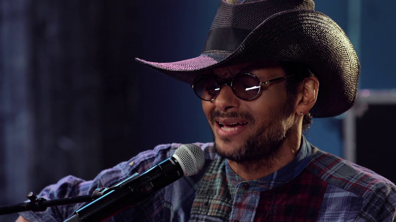 A Tiny Audience: Draco Rosa