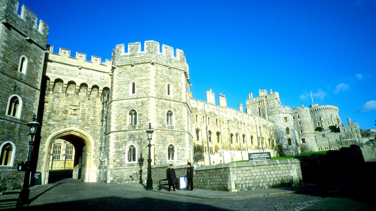 The Queen's Castle: Four Seasons