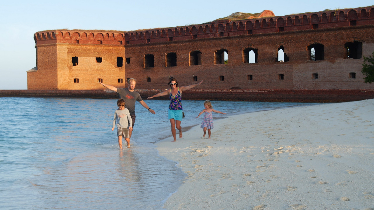 The Far Green Country 3: Road School