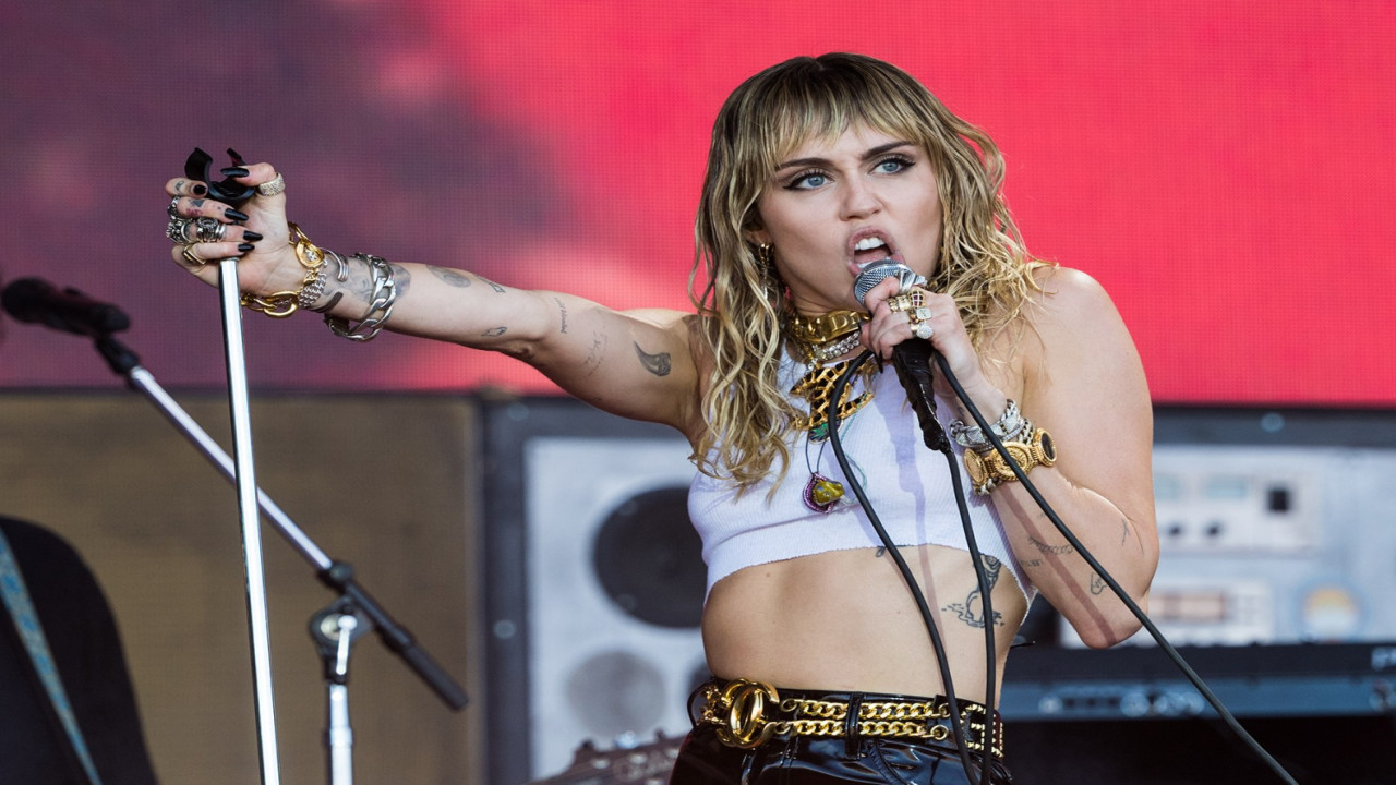 Miley Cyrus: Live at Glastonbury Festival