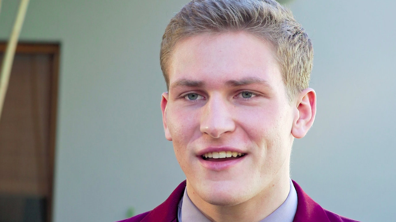 High School with Zoey & Annie