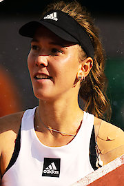 Oksana Selekhmeteva - Lola Radivojevic