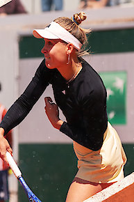 Clinton's Parallel Politics