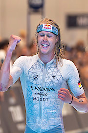 T100 Triathlon World Tour | French Riviera