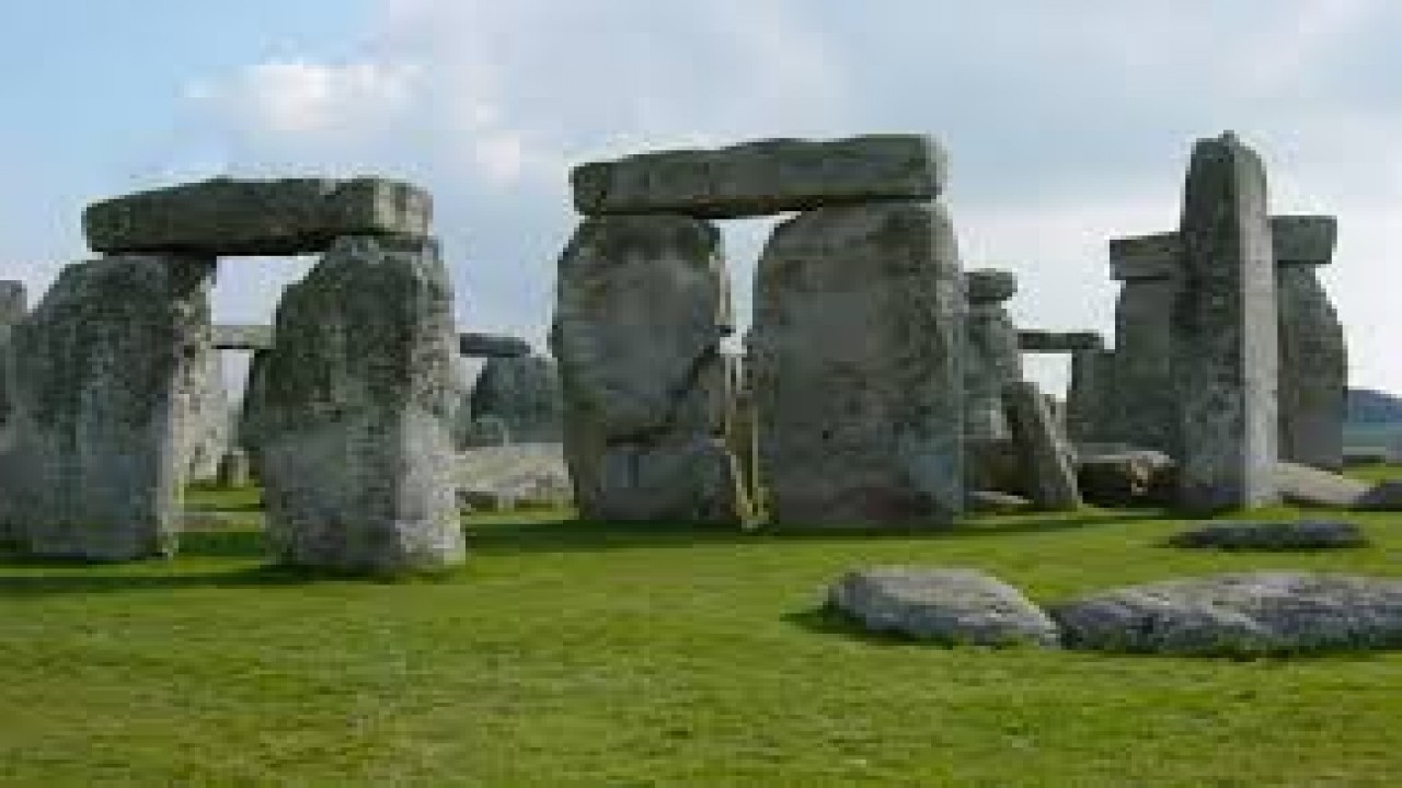 Mysteries: The Stonehenge