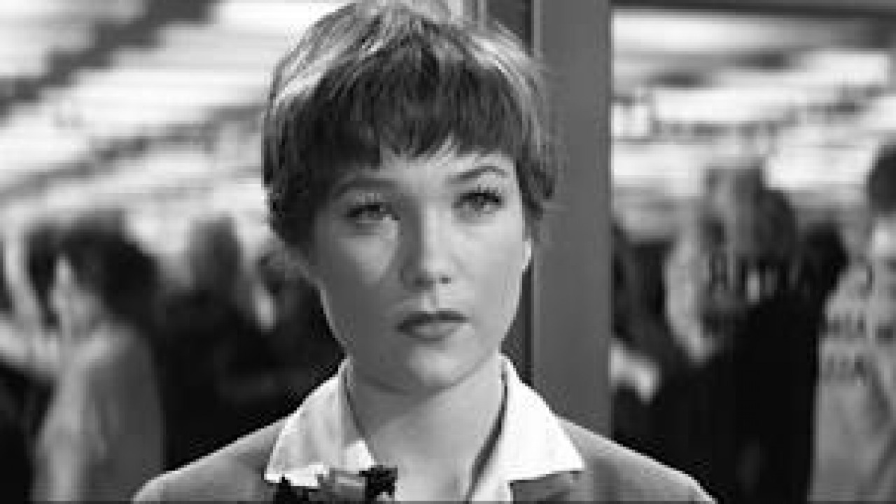 Hollywood Collection: Shirley Maclaine: Kicking Up Her Heels