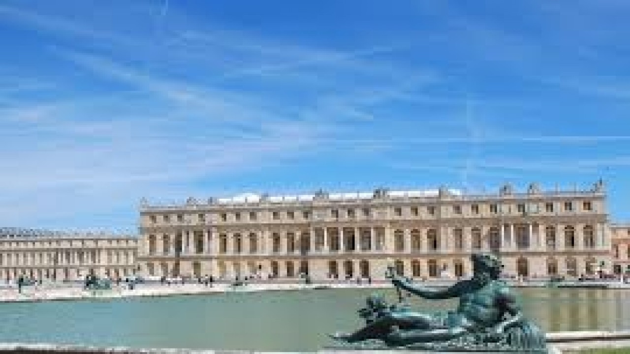 Global Treasures: Versailles - Chateau De Versailles Paris, France