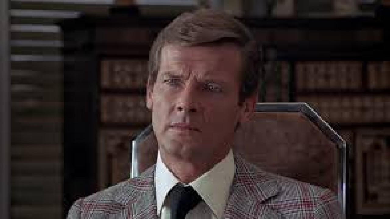 Hollywood Collection: Roger Moore - A Matter of Class