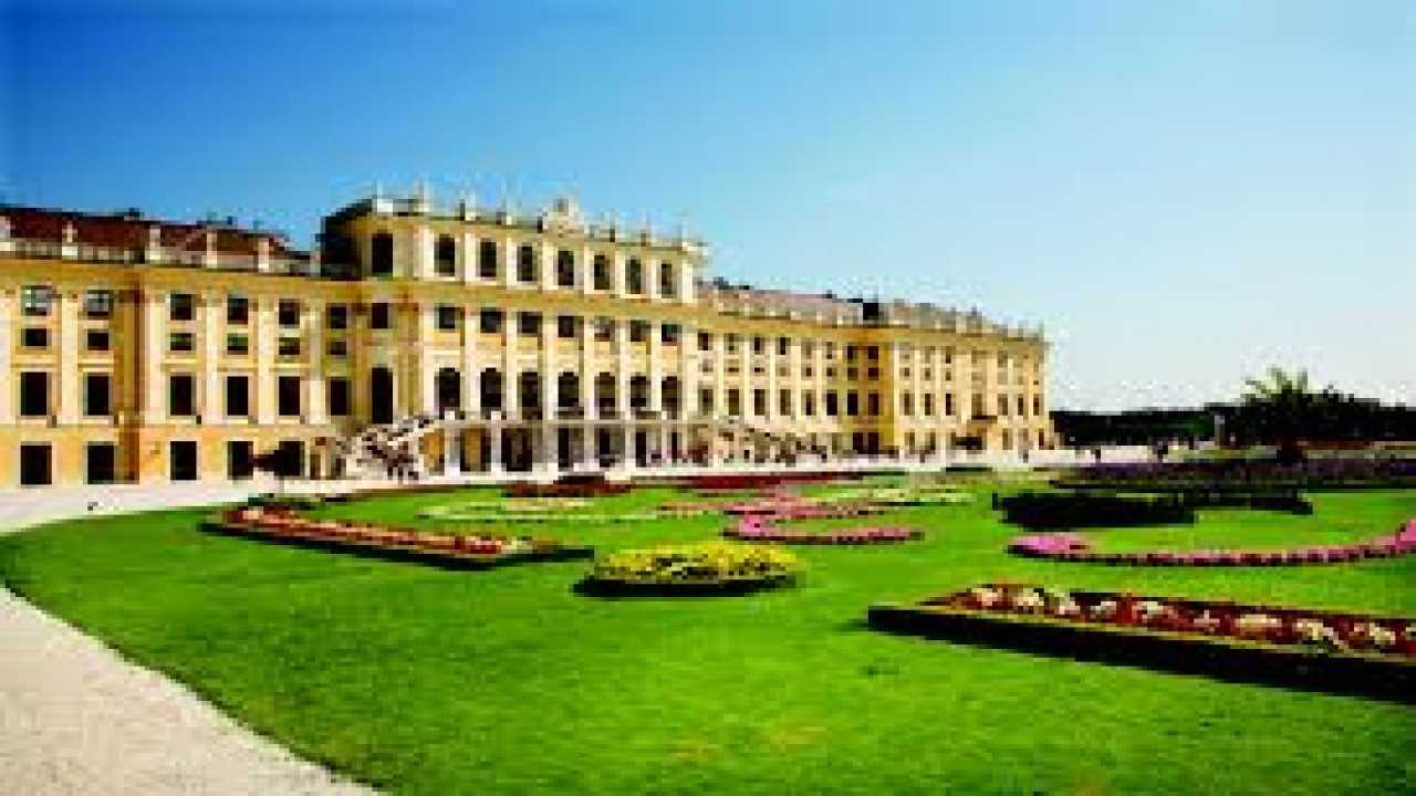 Global Treasures: Schonbrunn Palace - Schloss Schonbrunn - Vienna, Austria