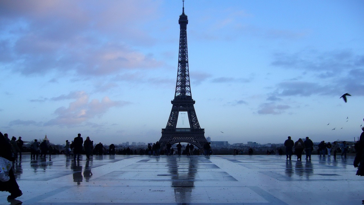 Modern Times Wonders: Tour D'Eiffel