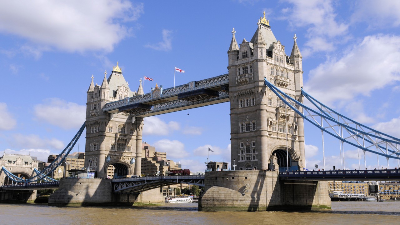 Global Treasures: Tower of London & Tower Bridge - London, England