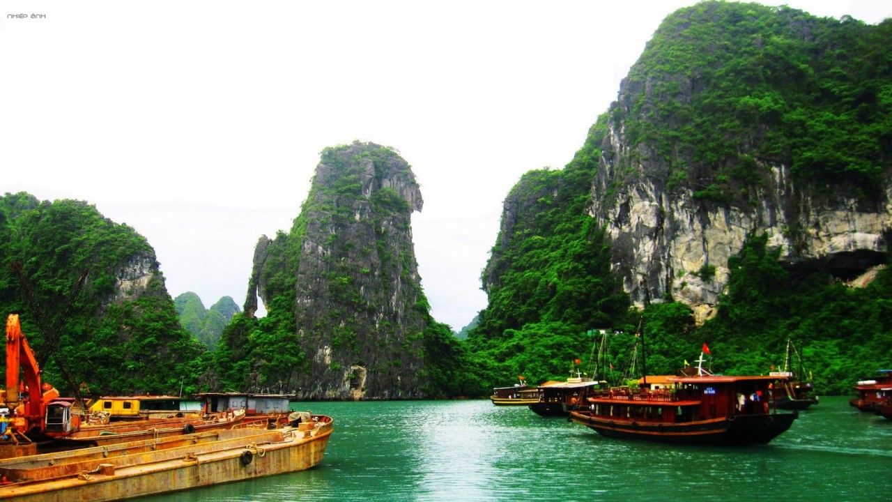 Nature Wonders: Ha Long Bay