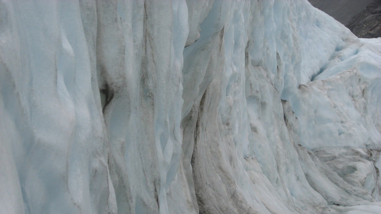 Travel Wild: Antarctica - Unpredictable Weather