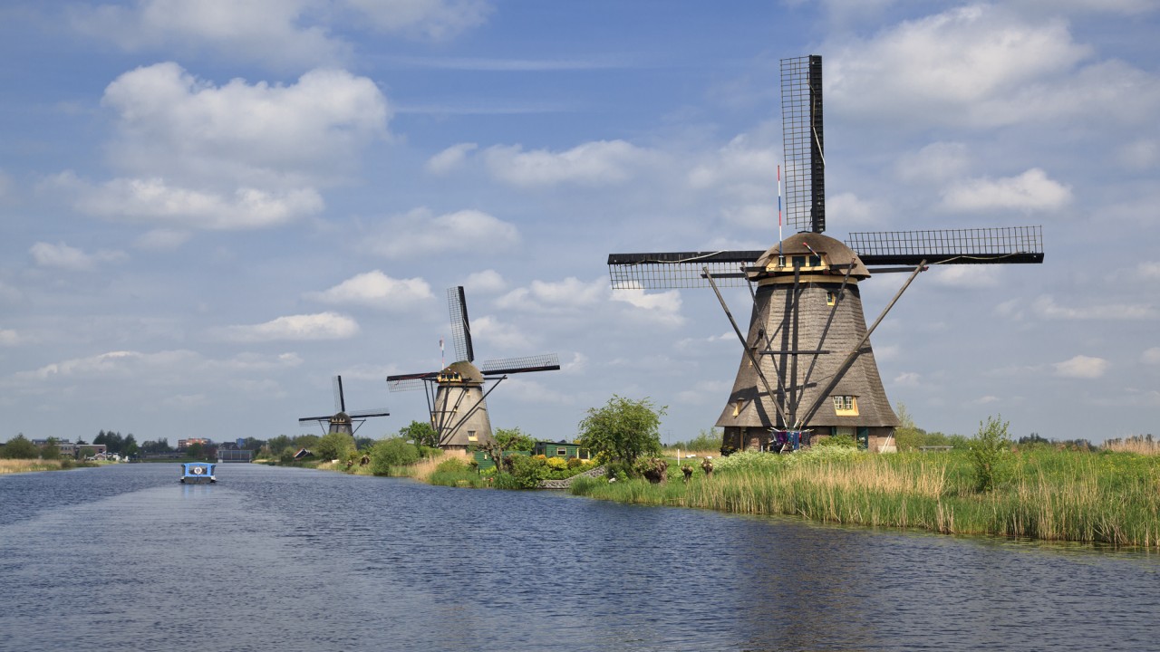 Global Treasures: Molens Van Kinderdijk - The Windmills of Kinderdijk