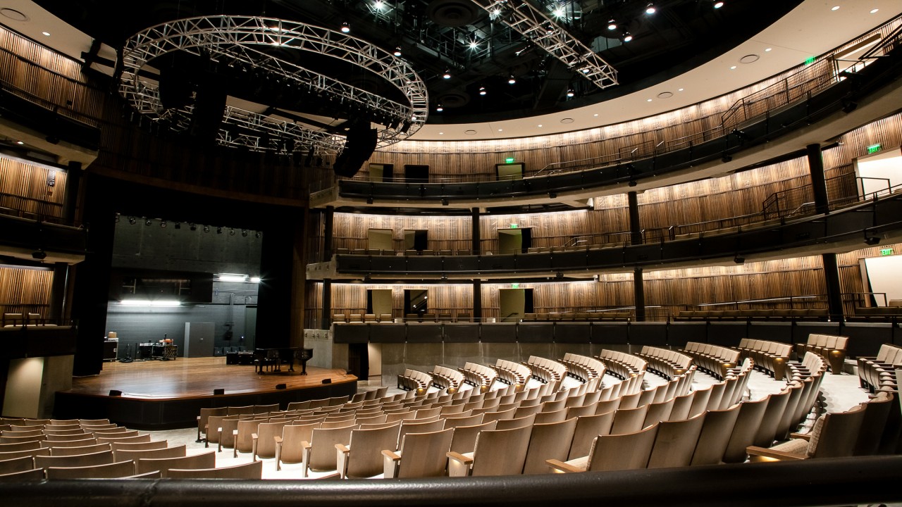 America's Great Road Trips: Red Rock, New Mexico, Natchez Trace, Blue Ridge, Vermont, Michigan