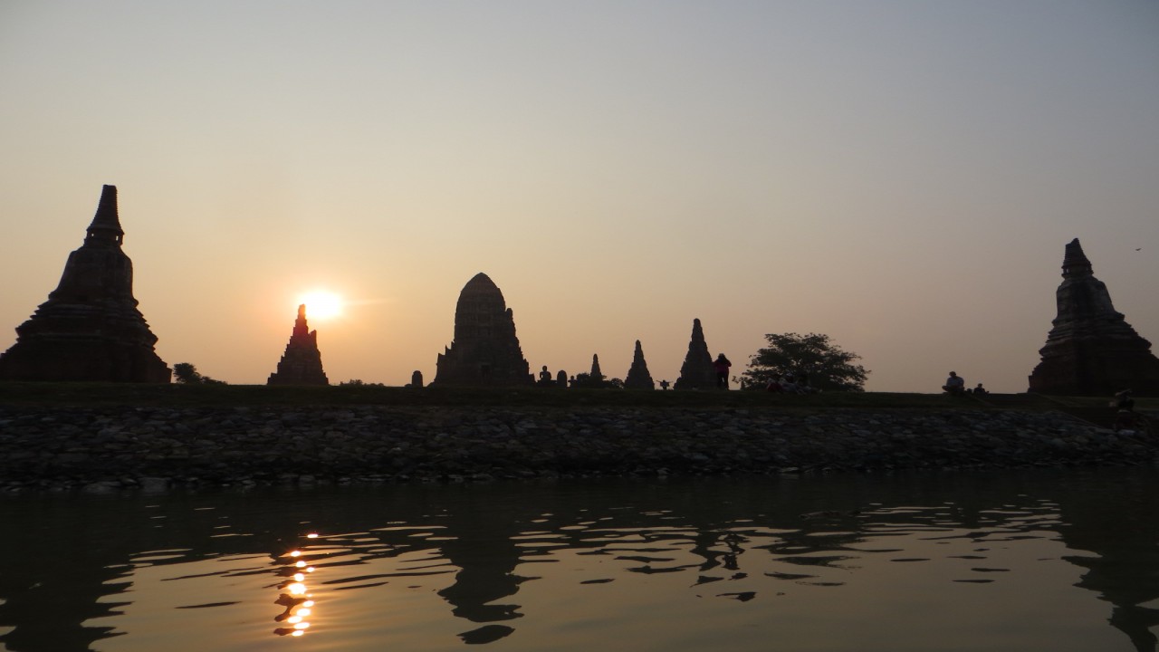 On Tour: THE ROYAL RIVER CRUISE Boat Journey From Bangkok To Ayutthaya