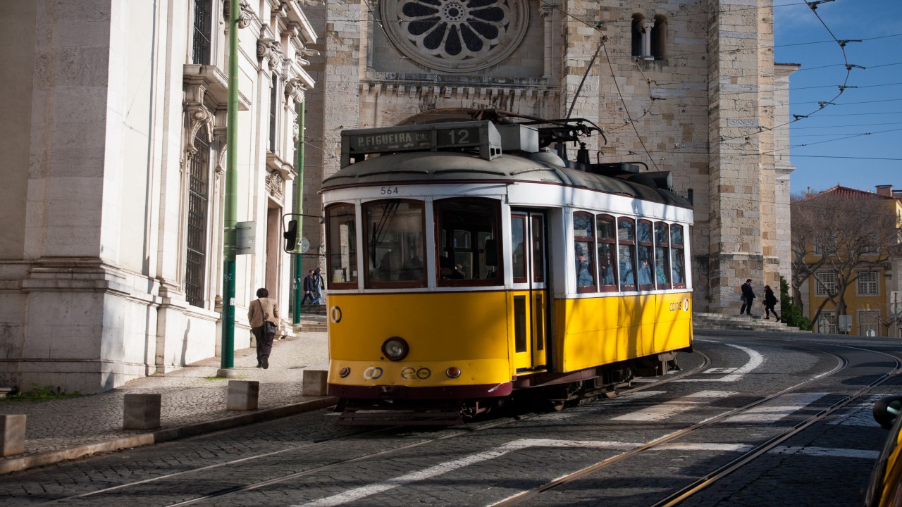 On Tour... ELECTRICOS DE LISBOA Tram Rides In Old Lisbon