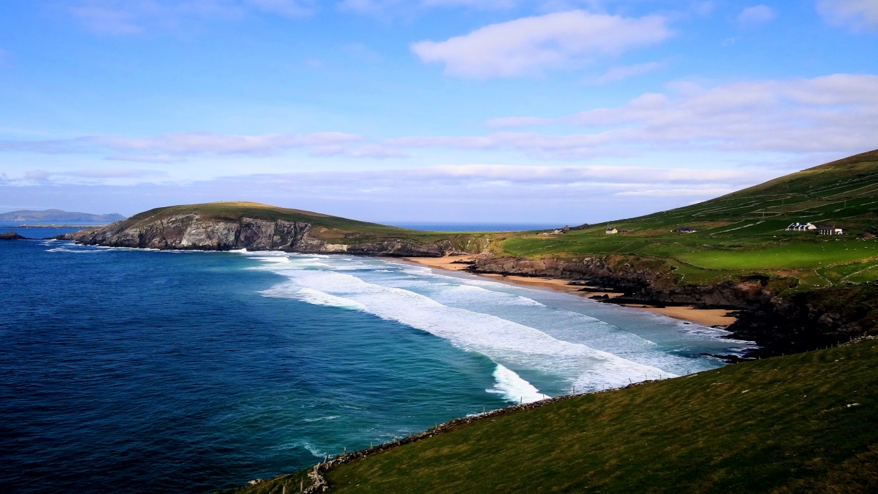 On Tour... THE DINGLE PENINSULA Coastline, Dolphin's & Prehistoric Sites