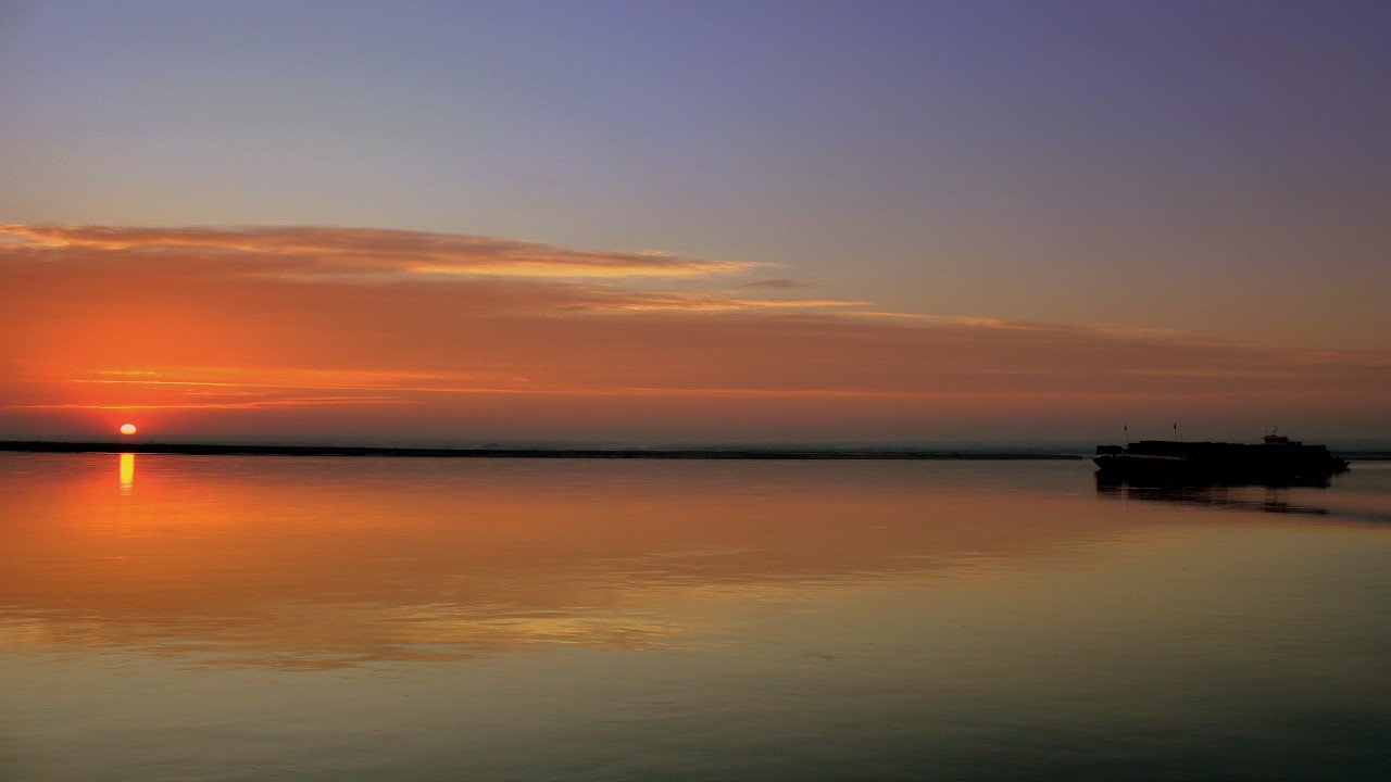 On Tour... ROAD FROM MANDALAY Mandalay To Pagan By Boat