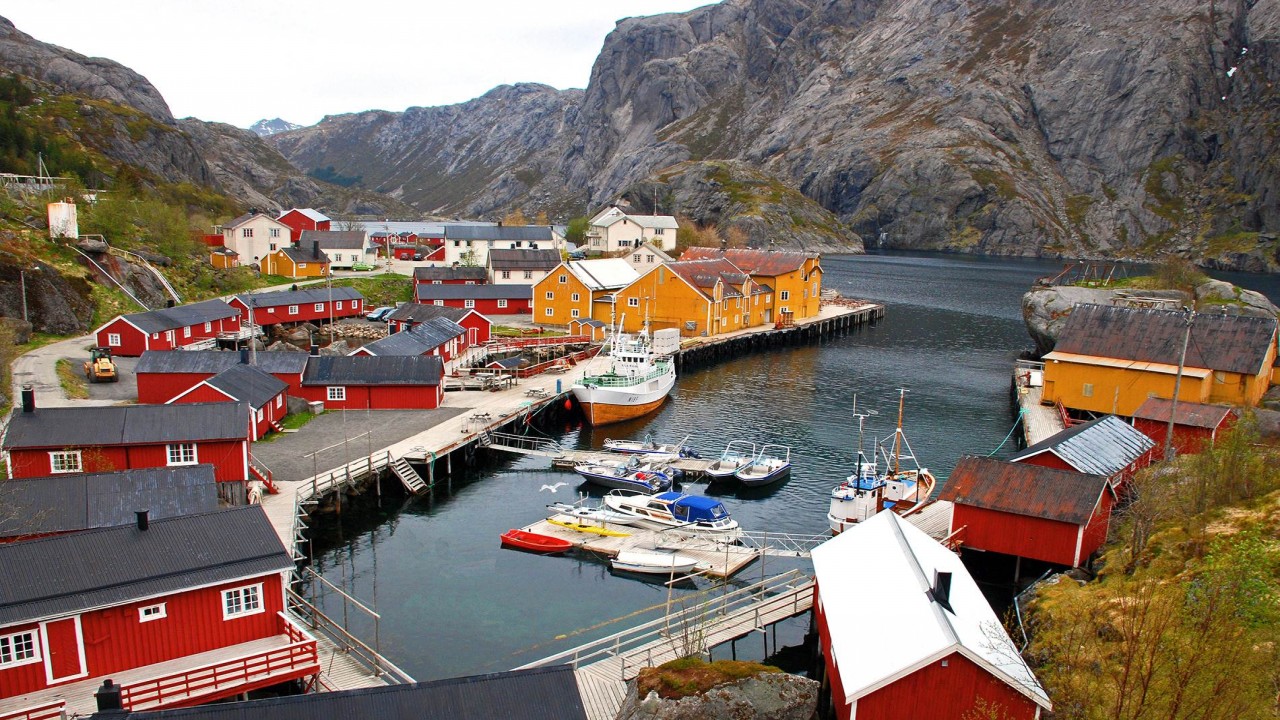 On Tour... LOFOTEN A Fascinating Island Of The Far North