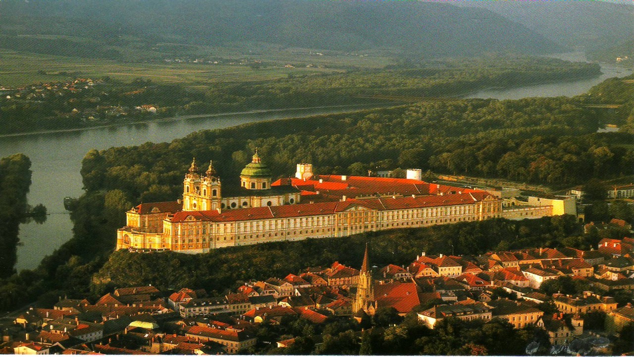 Global Treasures WACHAU Austria