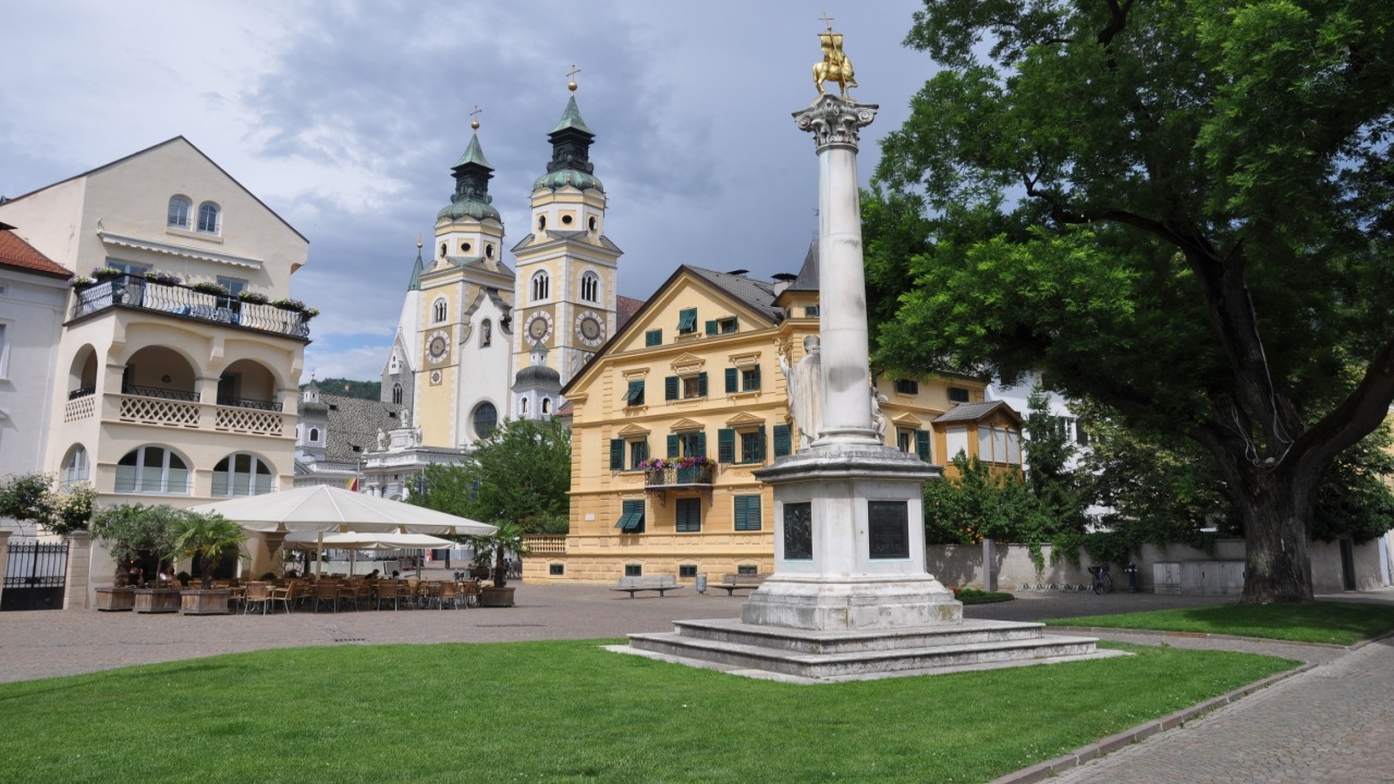 Naxos Scenic Musical Journeys Italy & Austria Brixen, Innsbruck