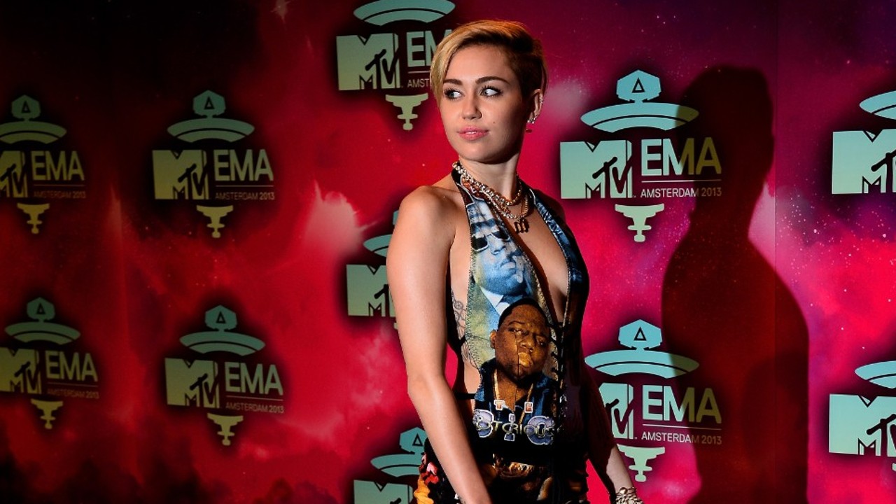 Miley Cyrus: Twerk It