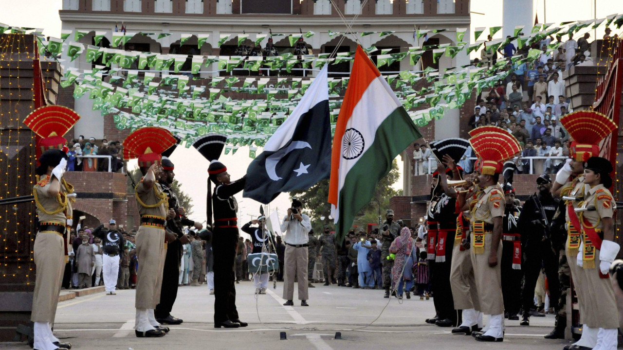 Dangerous Borders: A Journey Across India & Pakistan