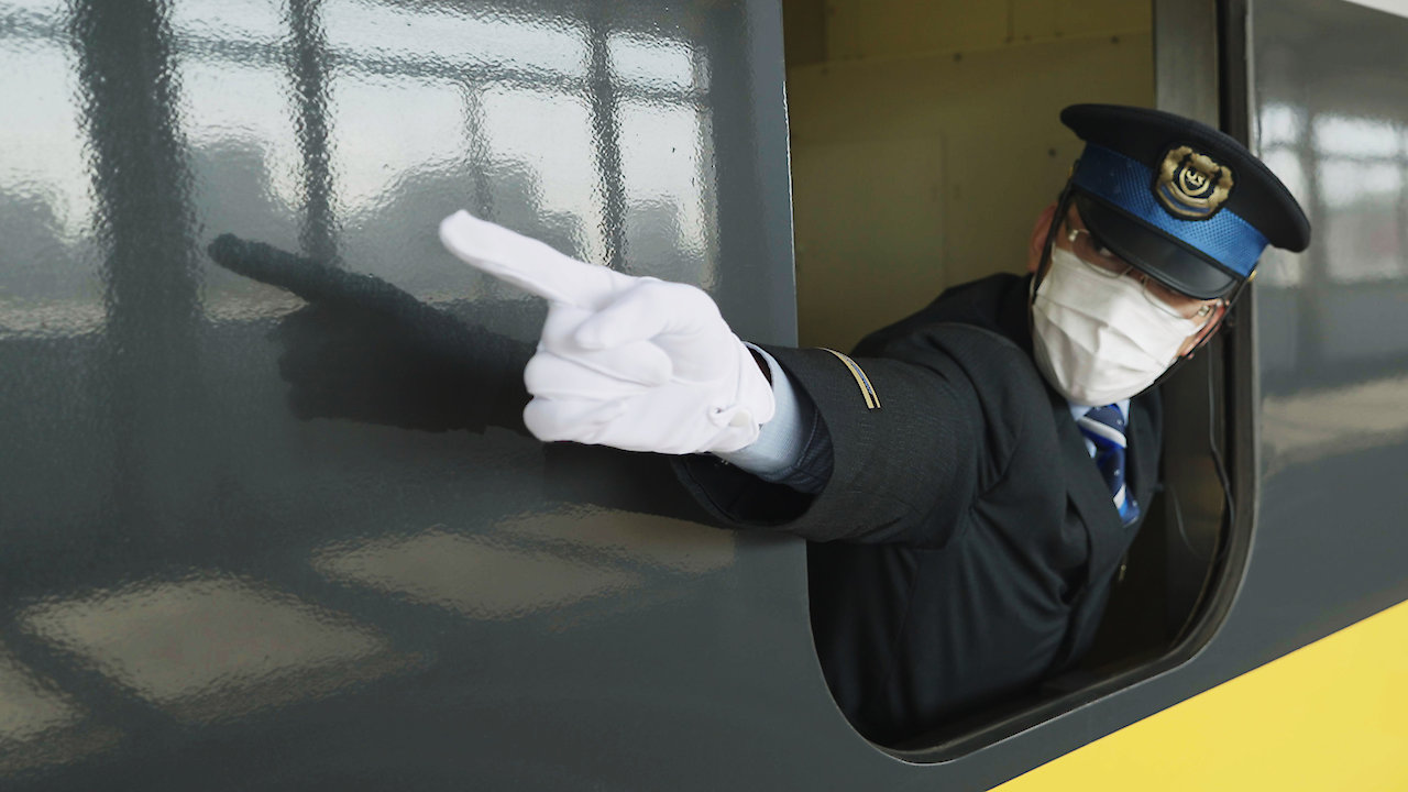 World's Most Punctual Train - Japan's Shinkansen